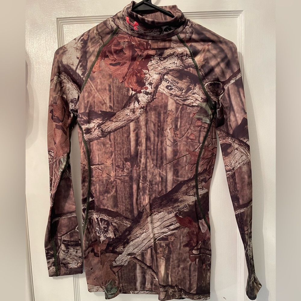 Under Armour Women’s Camouflage scent Control Hunting Long Sleeve Fitted Shirt